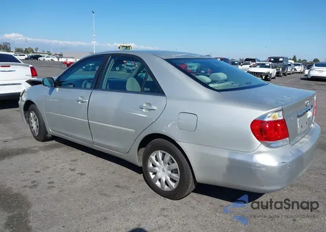2005 Toyota Camry Le из США, поврежденный, VIN 4T1BE32KX5U972775